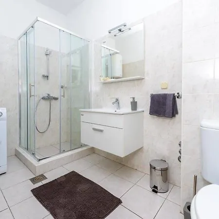 Appartement Cesare 1 *