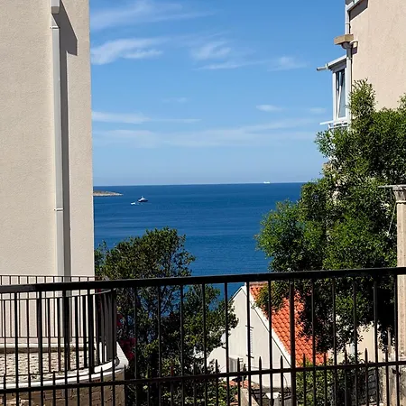 Cesare 1 Apartman *